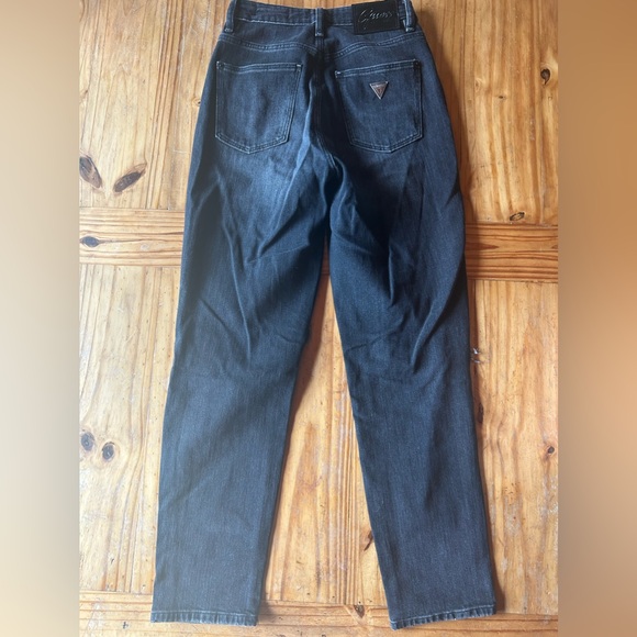 Guess Jeans Tapered High Mom Jean Size 25 - Picture 2 of 6